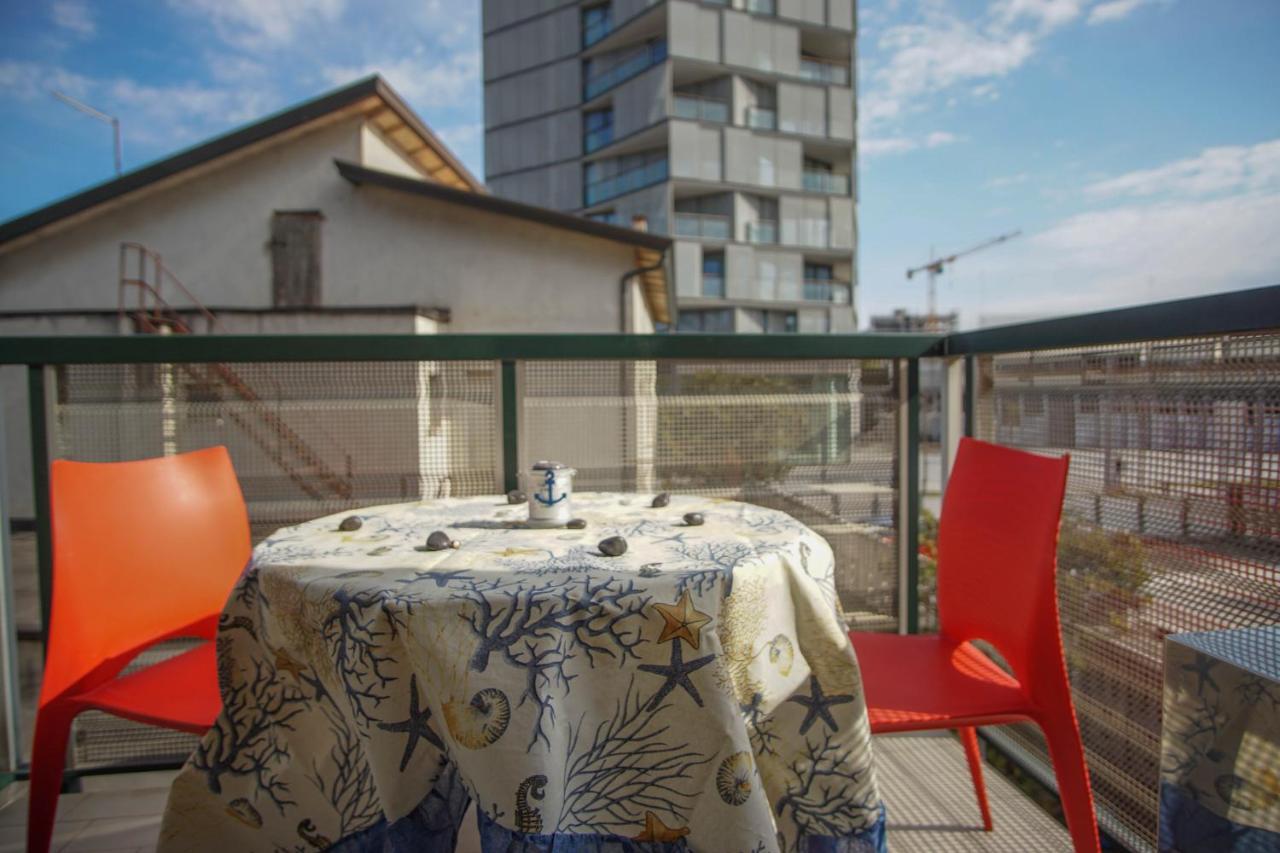 Quito Residence Movida E Spiaggia Лидо ди Йезоло Екстериор снимка